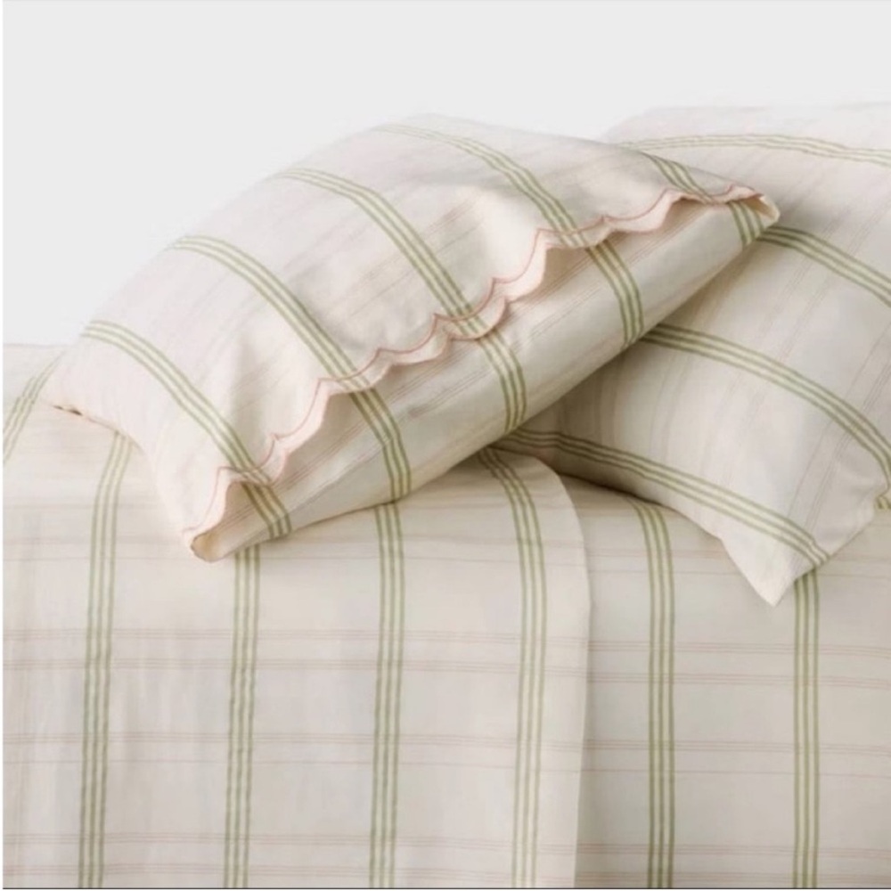 Full 300 Thread Count Scalloped Plaid Sheet Set Cream/Green - Studio McGee